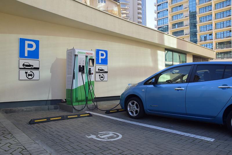 В Сочи установят еще 16 зарядных станций для электромобилей