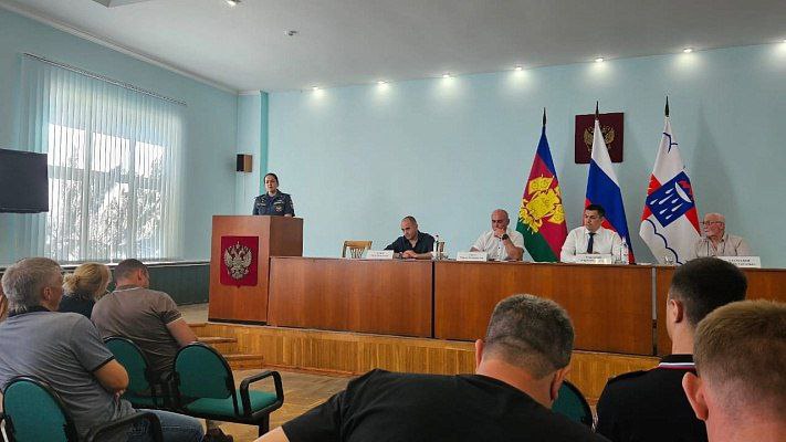 В Сочи обсудили вопросы благоустройства, энергоснабжения и безопасности микрорайона Чемитоквадже